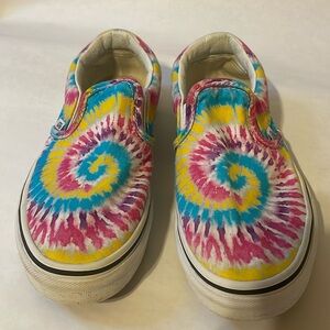 - VANS Girls Slip-on Sneakers Tie Dye Design (Girls 3)